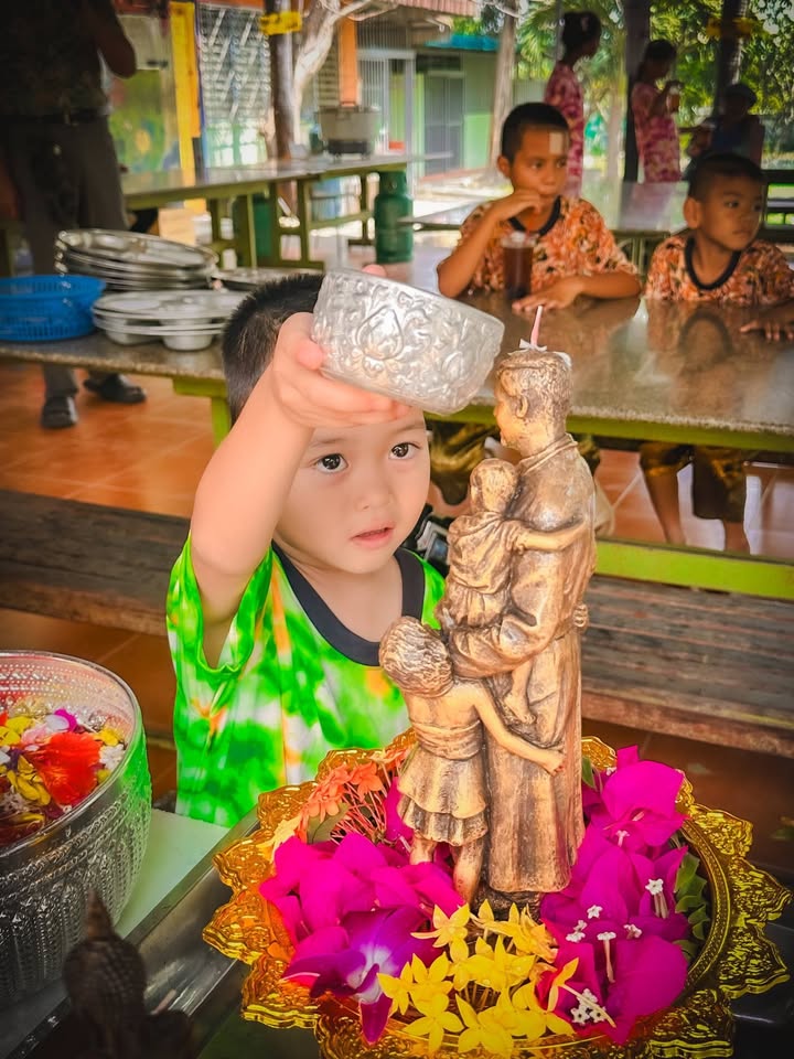 มูลนิธิคุณพ่อเรย์